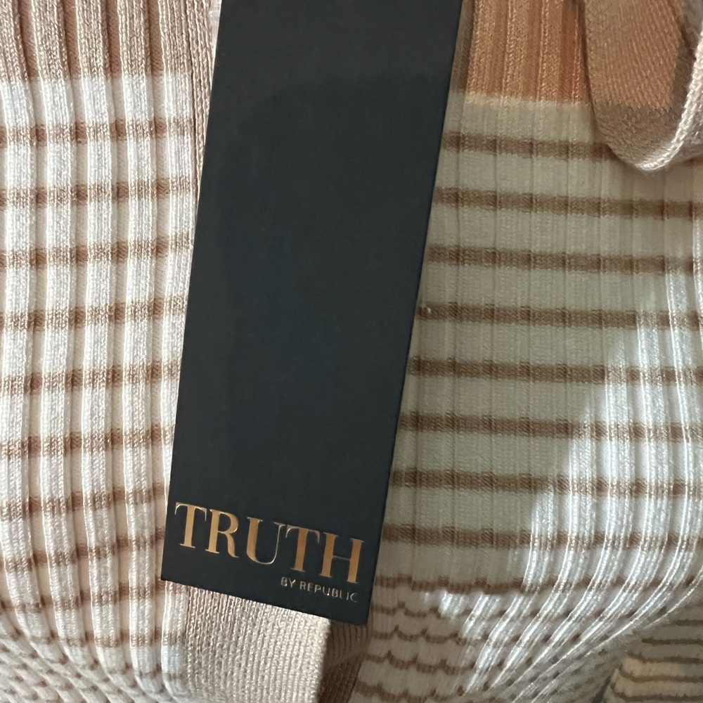 Truth - Picture 11 of 13
